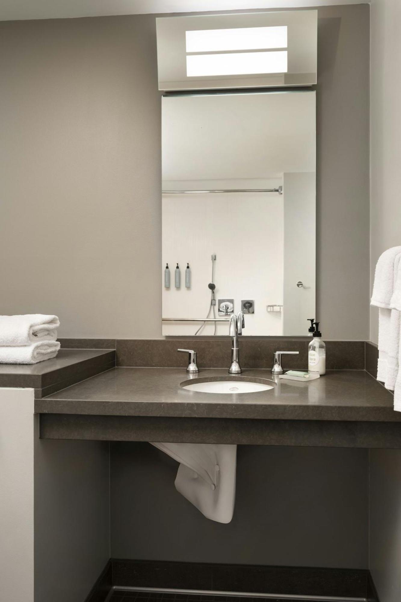 Courtyard By Marriott Long Beach Downtown Esterno foto